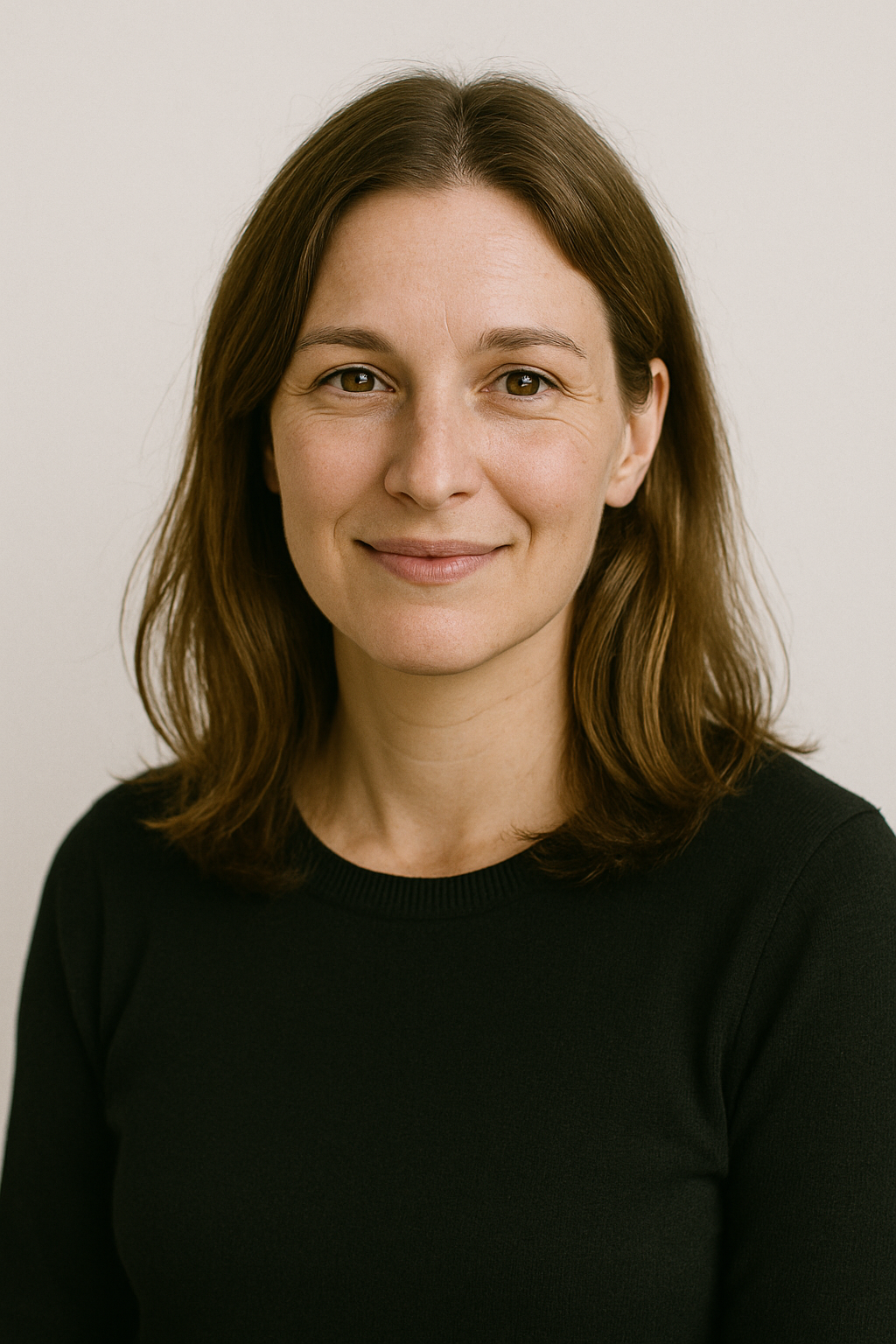 Sarah J., Digital Graphics Designer